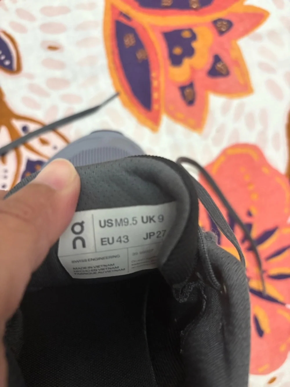 On Cloudstratus Fossil/Midnight Pre-Owned